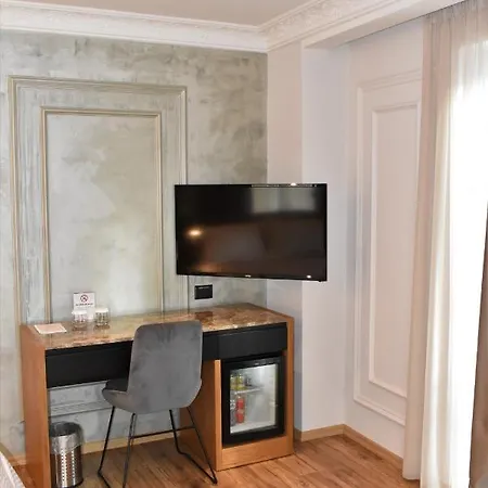 Moenia Boutique 4* Durrës