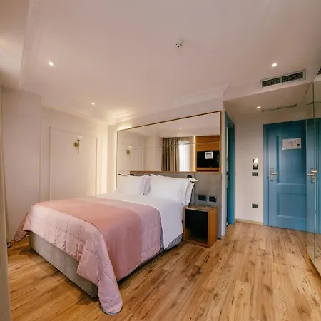 Moenia Boutique 4*