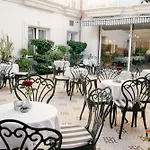 Moenia Boutique 4*