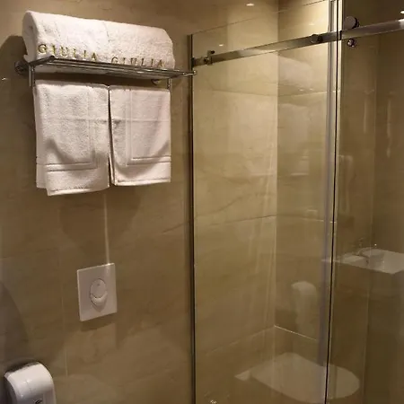 Giulia Hotel 4*
