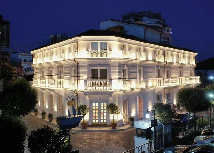 Moenia Boutique 4* Dıraç