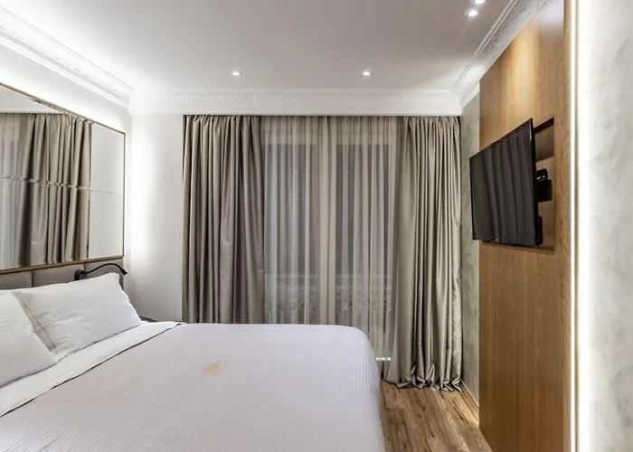 Moenia Boutique 4* Dıraç
